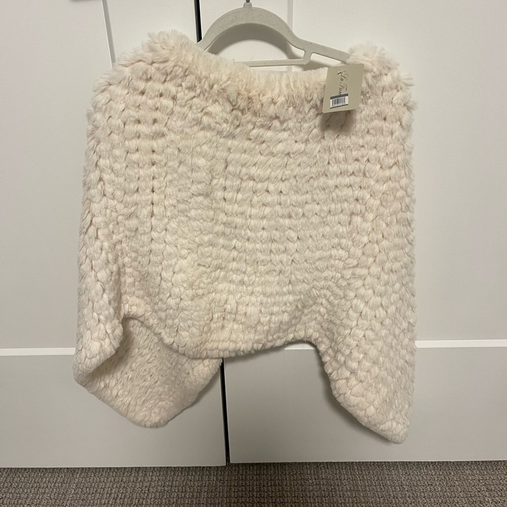 NWT La Fiorentina Faux Fur Poncho Wrap Cape White